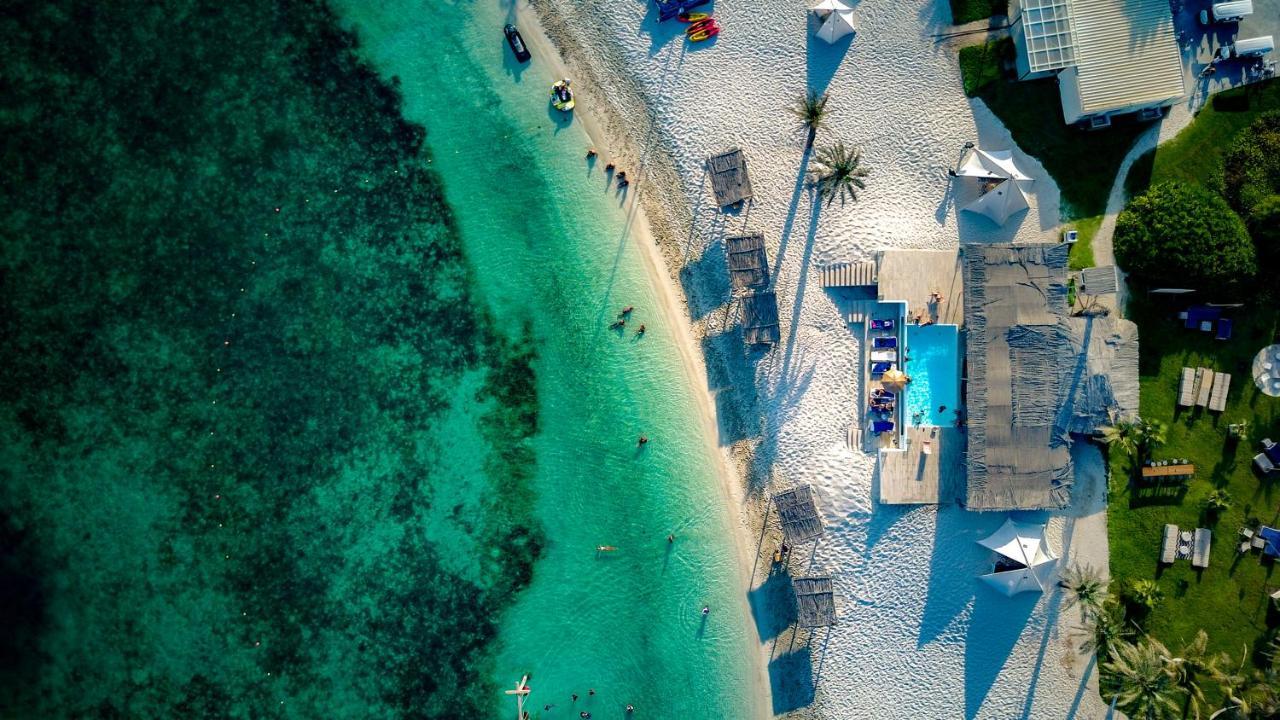 누라이 아일랜드 리조트 아부다비 외부 사진 Aerial view of the beach
