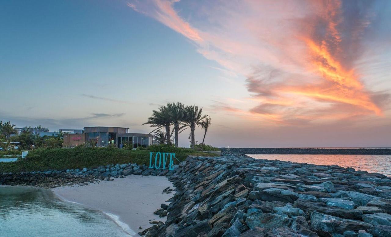 누라이 아일랜드 리조트 아부다비 외부 사진 Sunset at Al Bandar, Al Reef, Abu Dhabi
