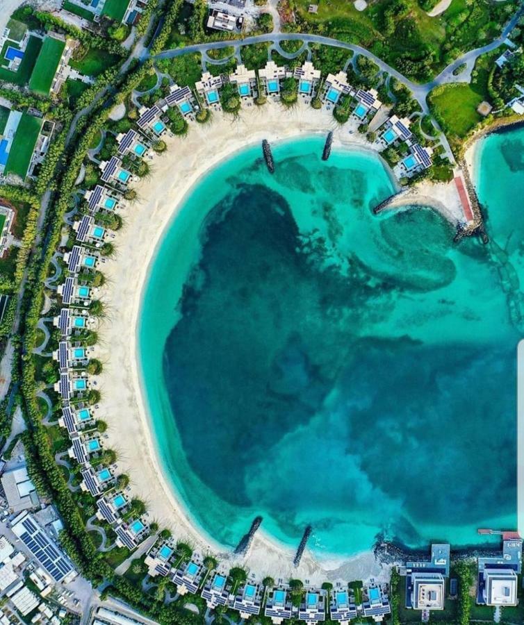 누라이 아일랜드 리조트 아부다비 외부 사진 Aerial view of the resort